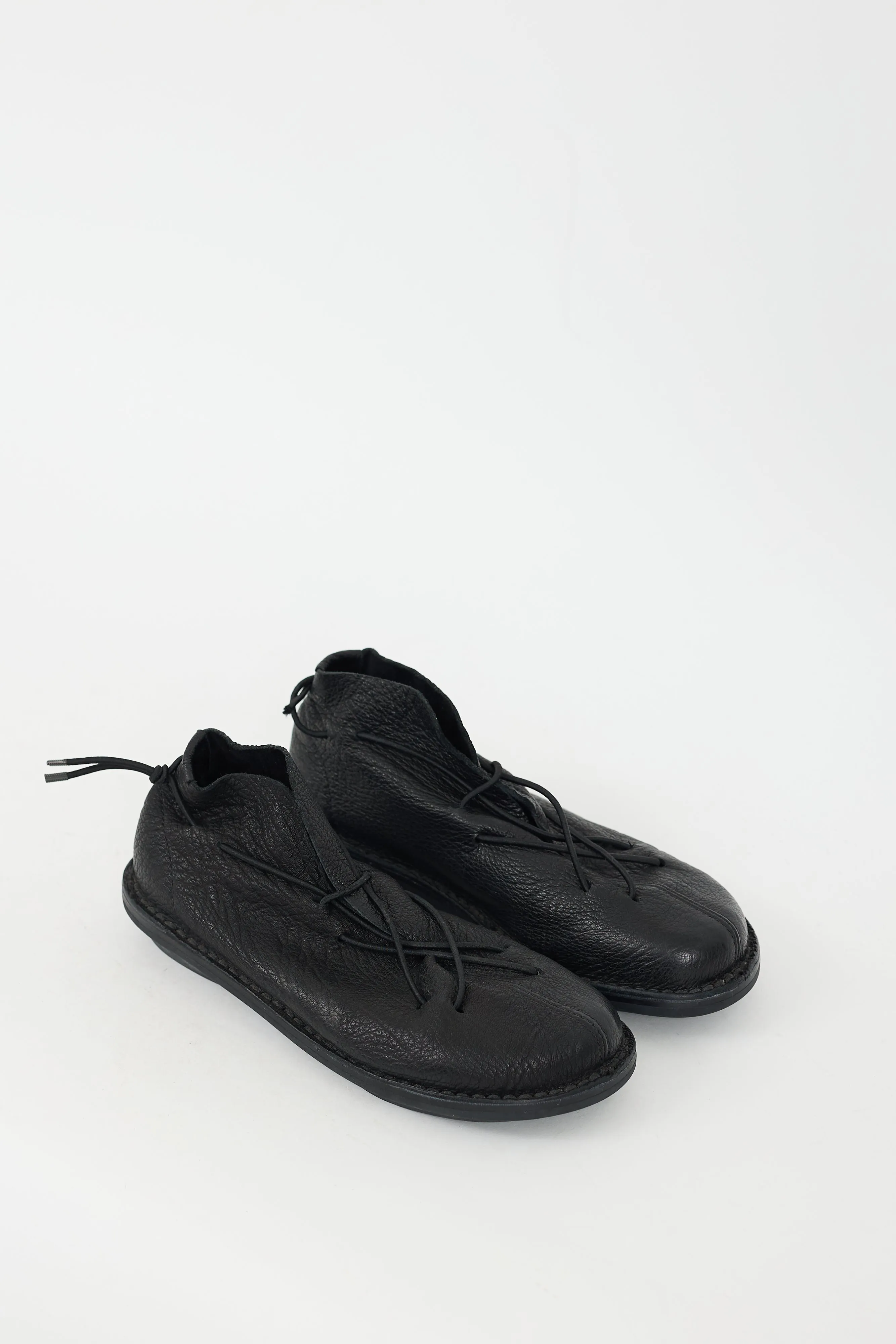 Black Leather Eccentric Flat