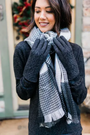 Charcoal Cable Knit Gloves