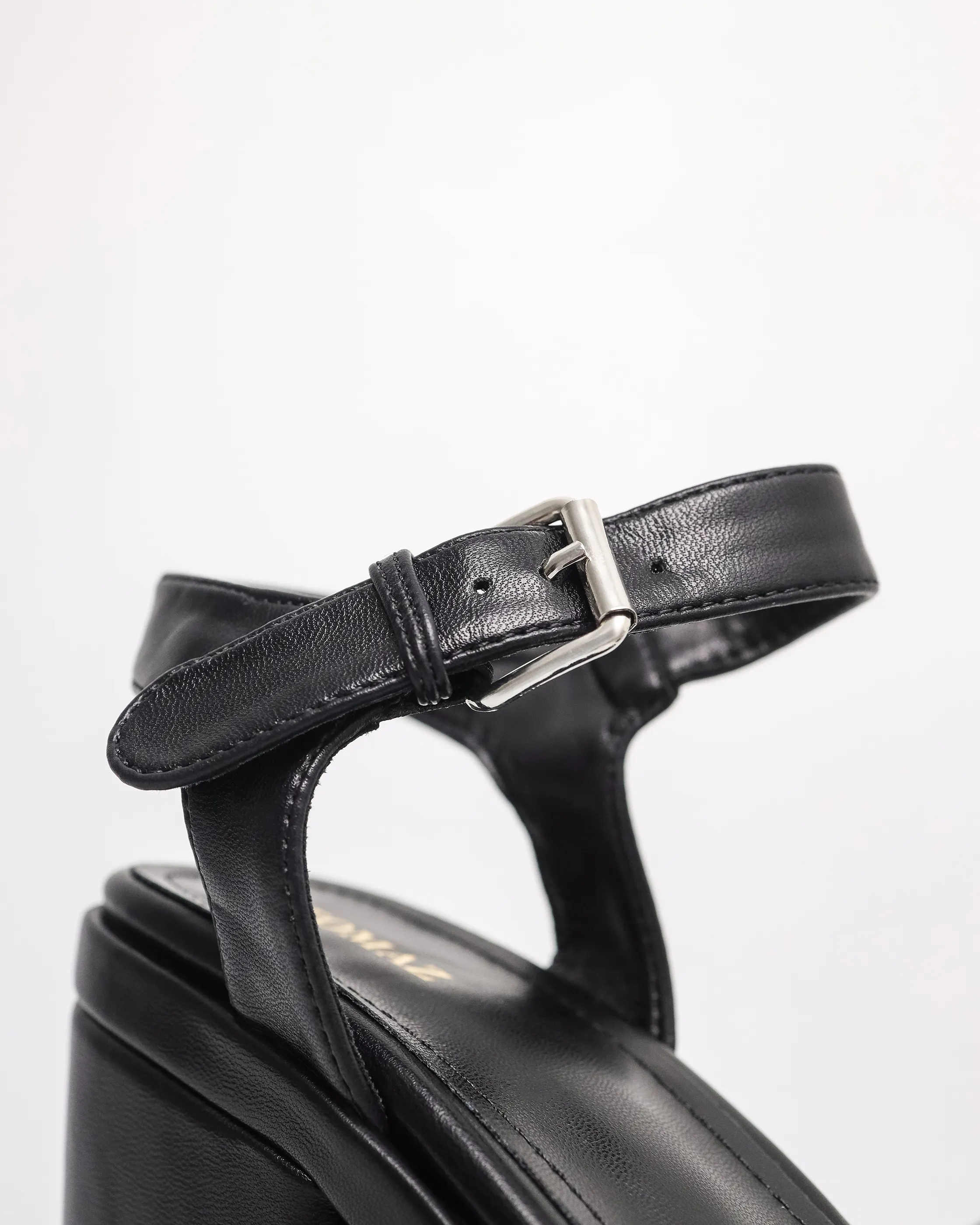 Tomaz FL074 Ladies Slingback Block Heels (Black)